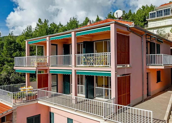Apartment Gorgeous In Karbuni With Wifi *