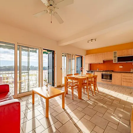 Gorgeous In Karbuni With Wifi *