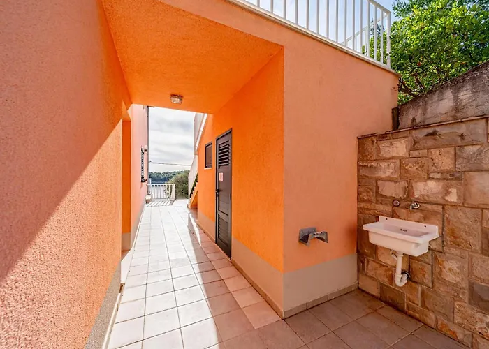 Gorgeous In Karbuni With Wifi * Potirna