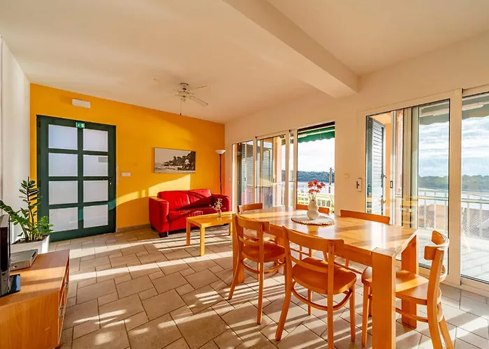 Gorgeous In Karbuni With Wifi *