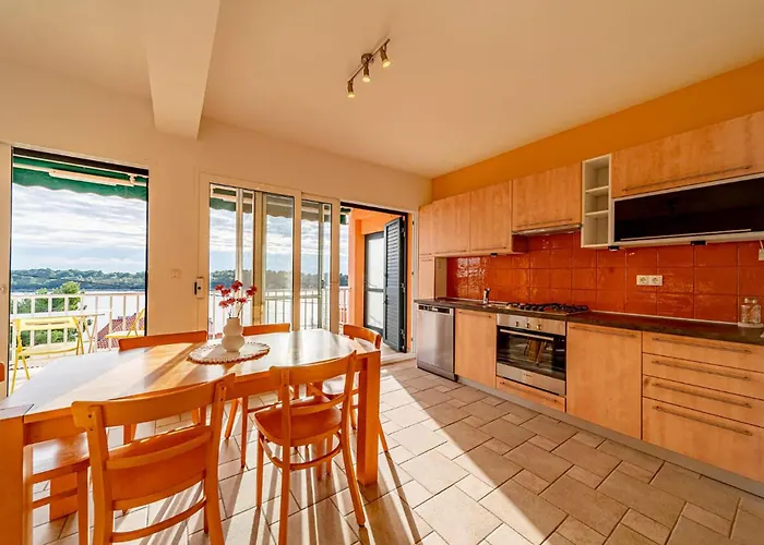 公寓 Gorgeous In Karbuni With Wifi Potirna